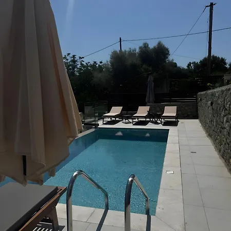 Saint George 1 Apartament Nikiana